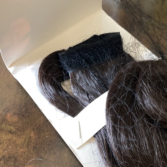 Clip in Hair Extensions - Picture 2 of 5